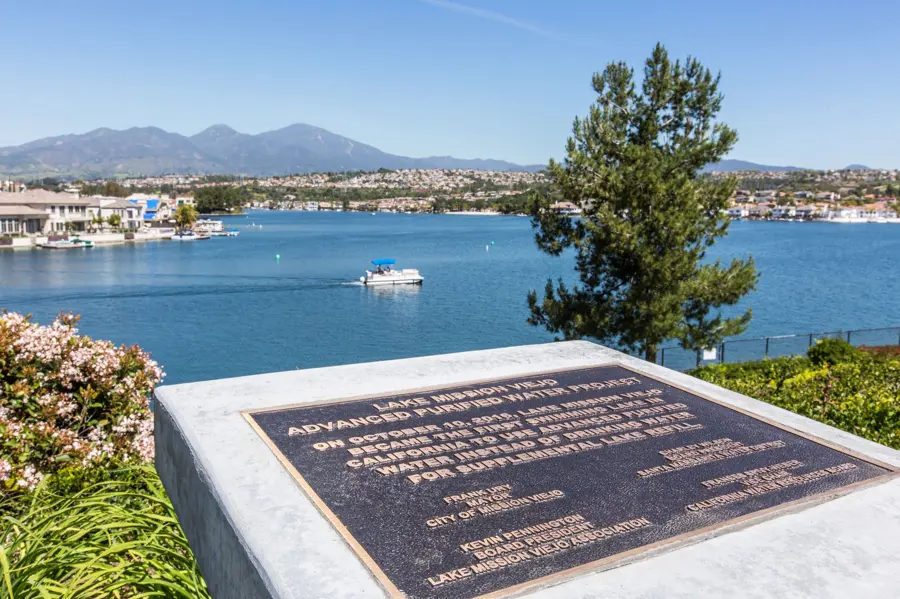 Lake Mission Viejo with the Saddleback peaks behind the homes on the far shore